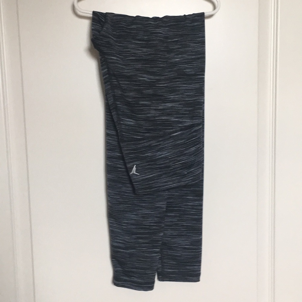 Old Navy Active Go-Dry Active legging